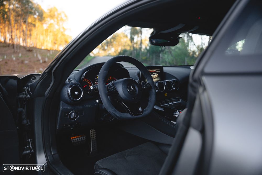 Mercedes-Benz AMG GT R - 20