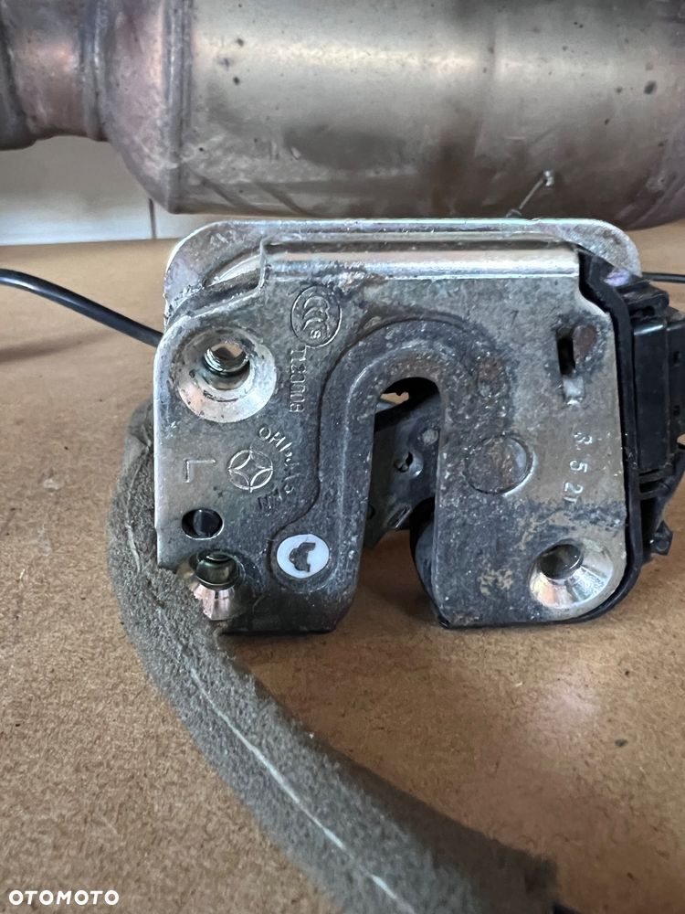 Zamek drzwi przesuwnych lewych Renault Master III - 2