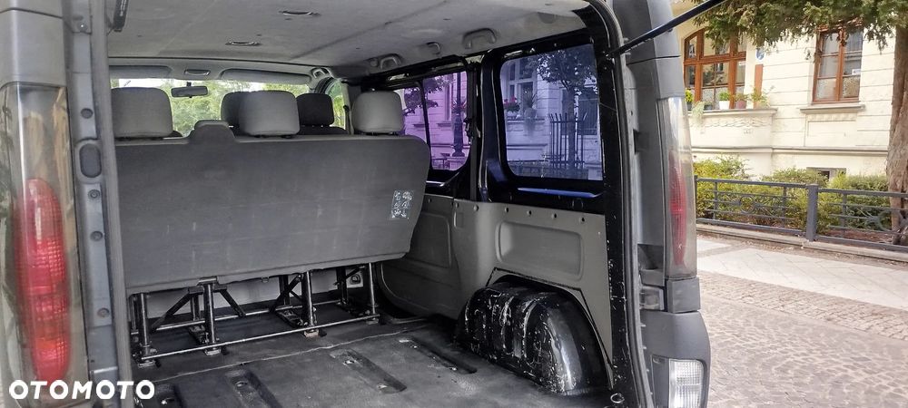 Renault Trafic - 15
