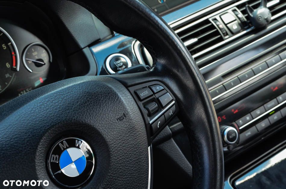 BMW Seria 5 520d Luxury Line - 24