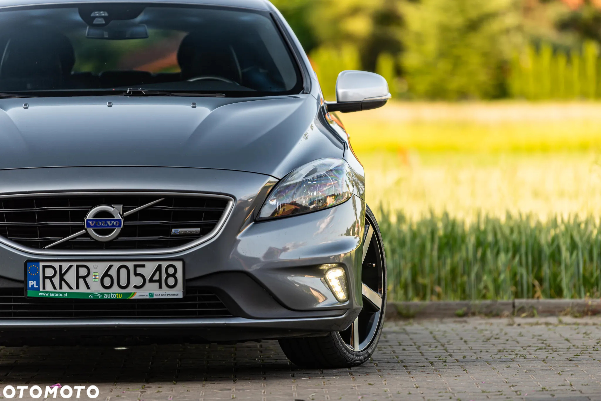 Volvo V40 D4 Drive-E R-Design Momentum - 11