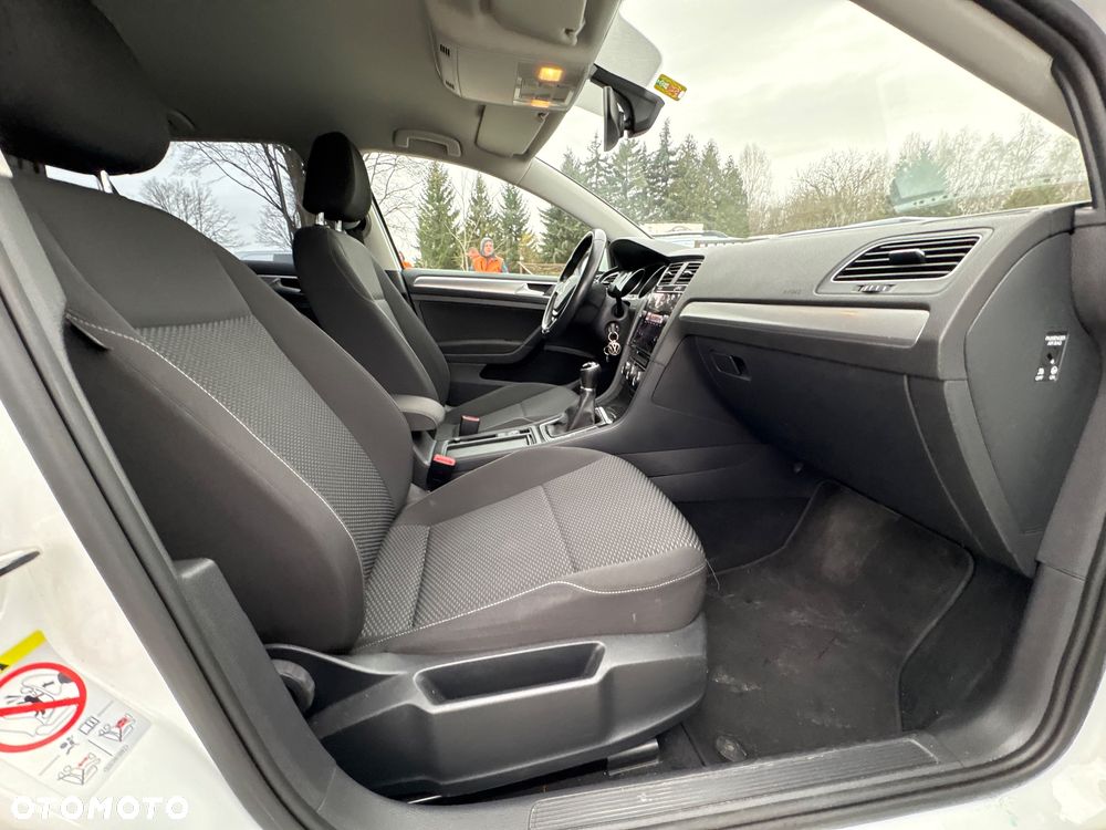 Volkswagen Golf 1.0 TSI Highline - 17