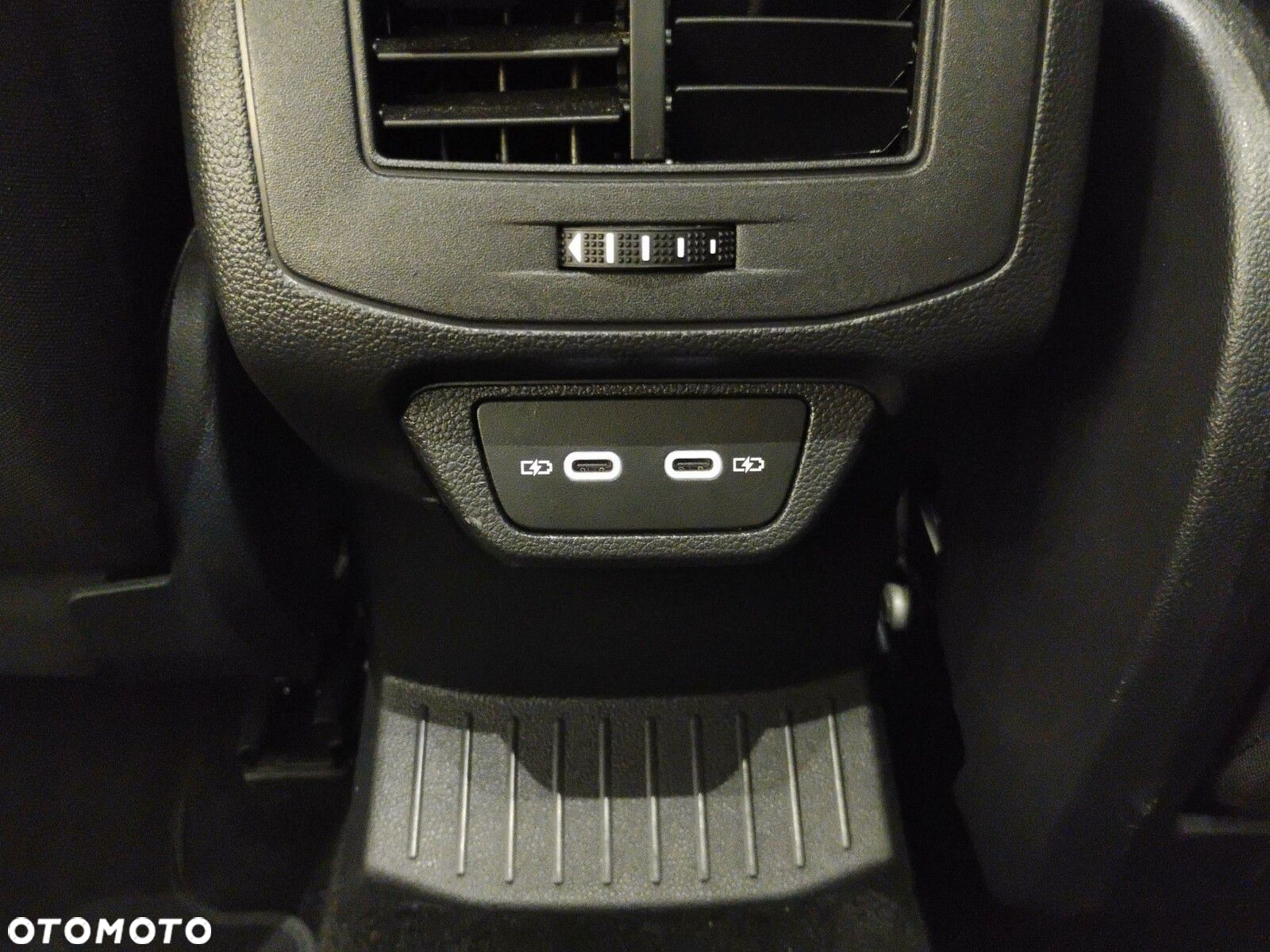 Volkswagen T-Roc 1.5 TSI Style DSG - 30
