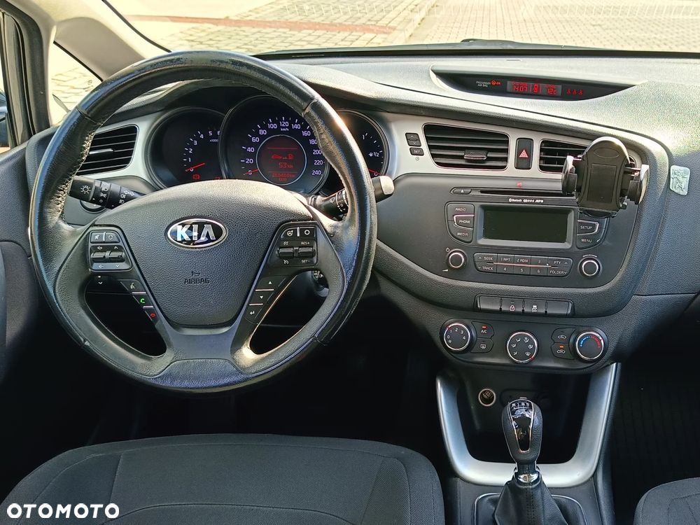 Kia Ceed - 10