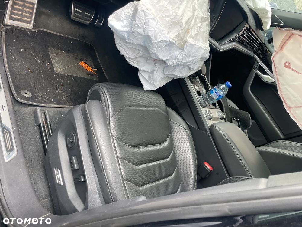 Volkswagen Touareg - 8