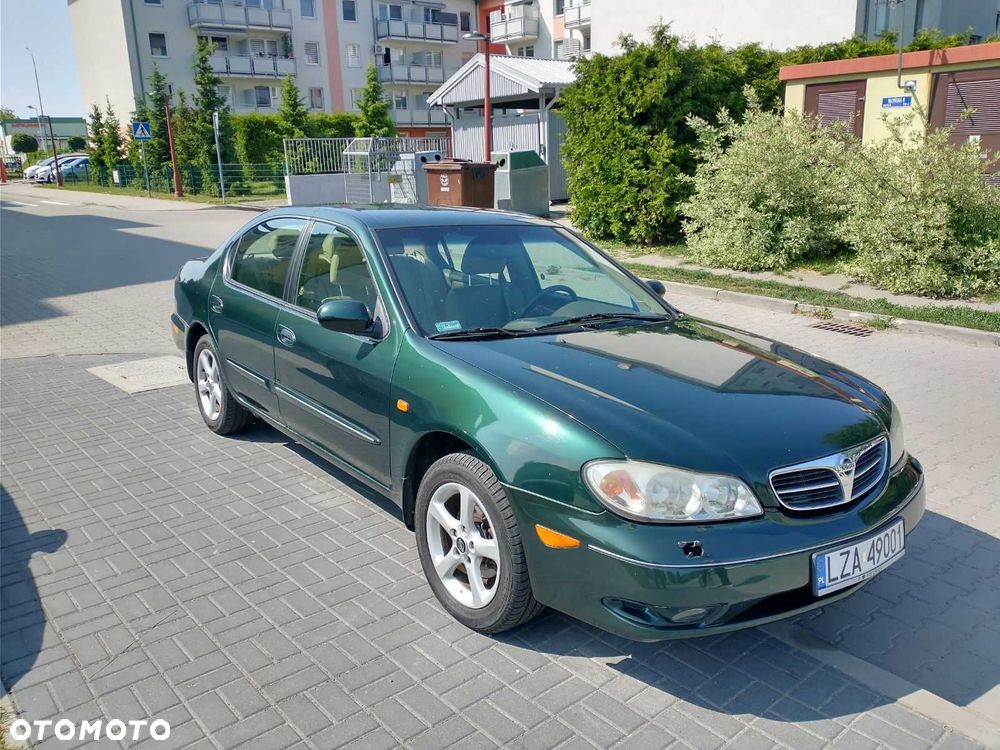 Nissan Maxima - 1
