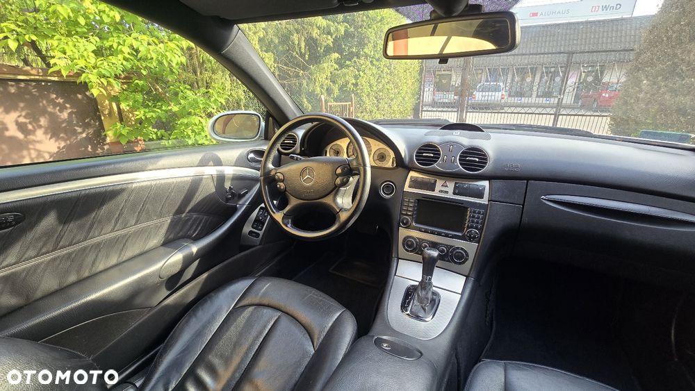 Mercedes-Benz CLK - 13