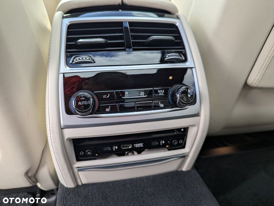 BMW Seria 7 750Ld xDrive - 34