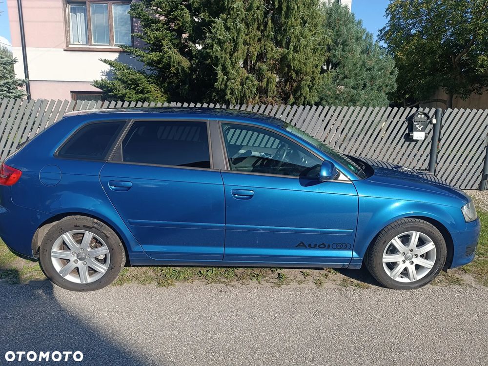 Audi A3 Sportback 1.6 TDI DPF Ambiente - 1