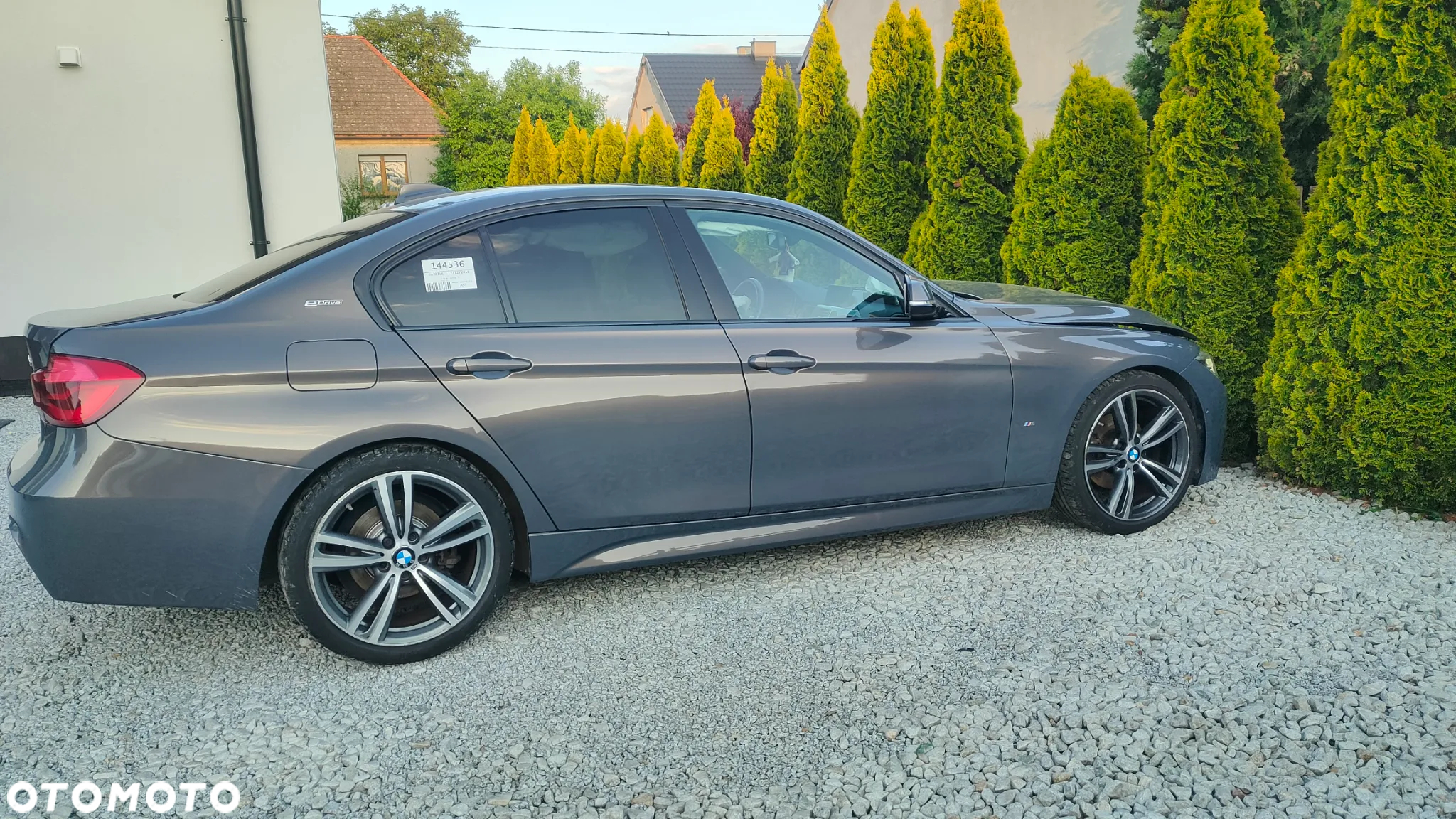 BMW Seria 3 330e iPerformance - 11