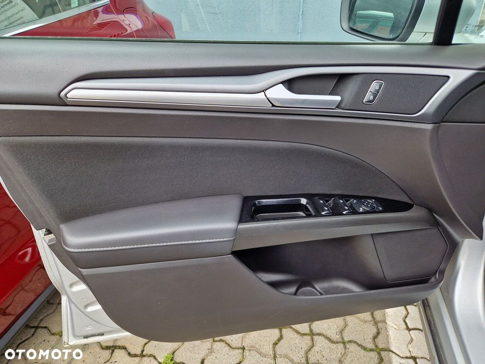 Ford Mondeo 2.0 TDCi Titanium PowerShift - 21