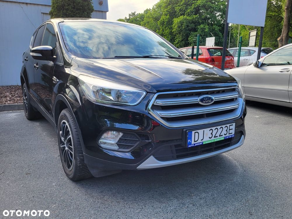 Ford Kuga 1.5 EcoBoost 2x4 Trend - 4