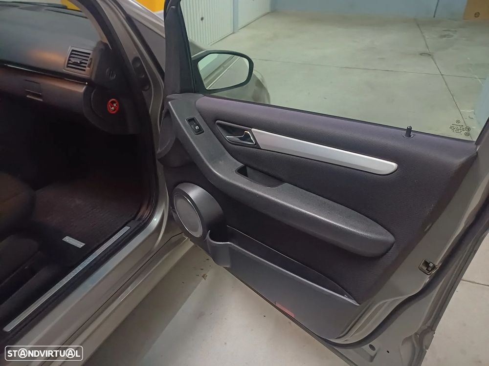 Mercedes-Benz B 180 CDI - 6