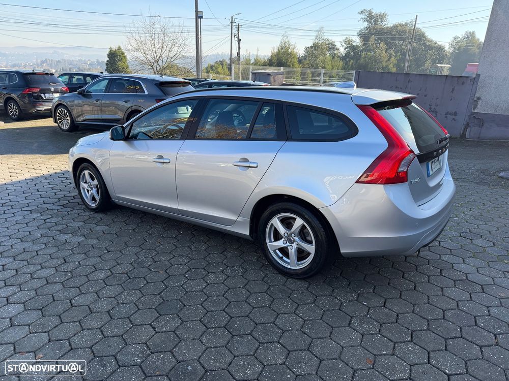 Volvo V60 D2 Momentum - 3