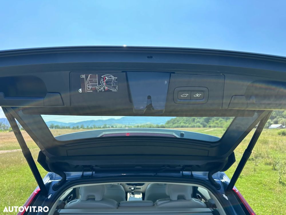 Volvo XC 60 D4 Momentum Pro - 28