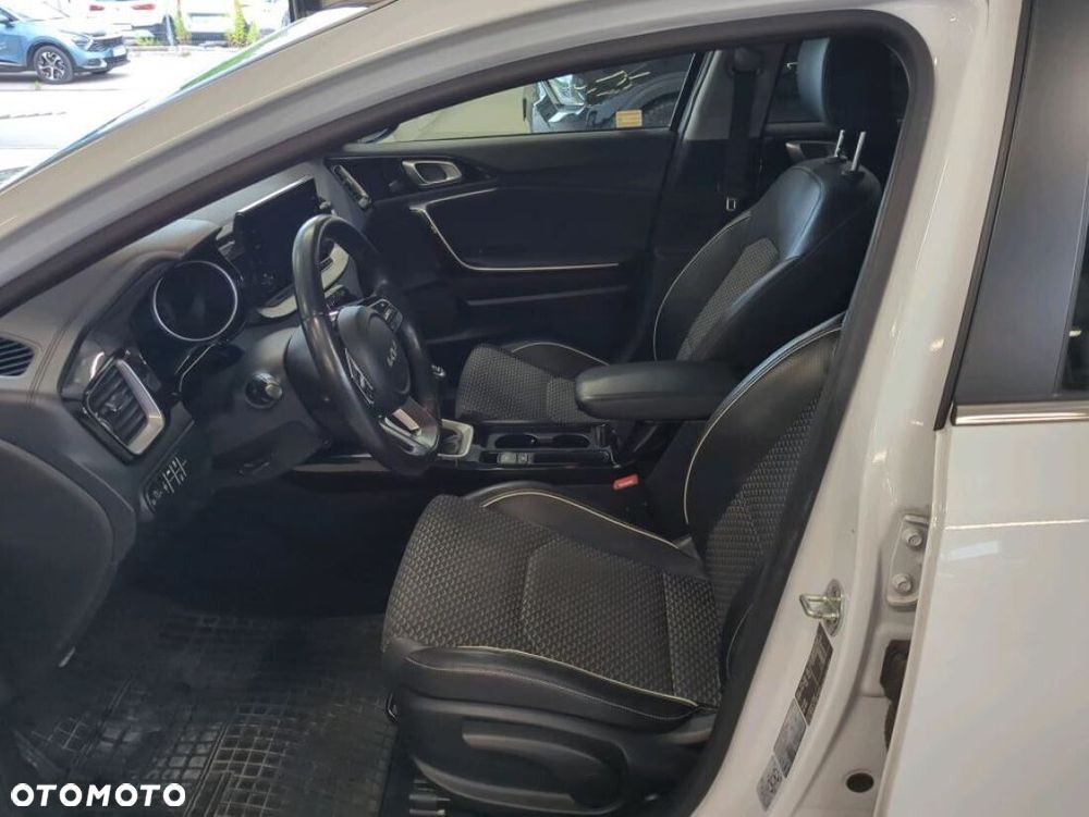 Kia Ceed - 6