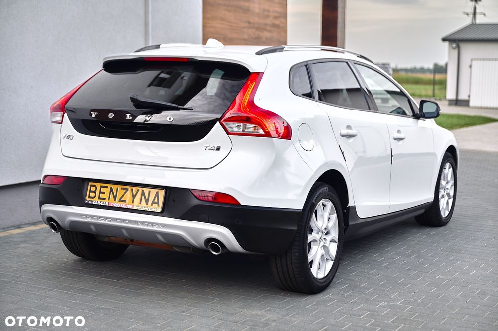 Volvo V40 Cross Country T4 AWD Geartronic Pro - 19