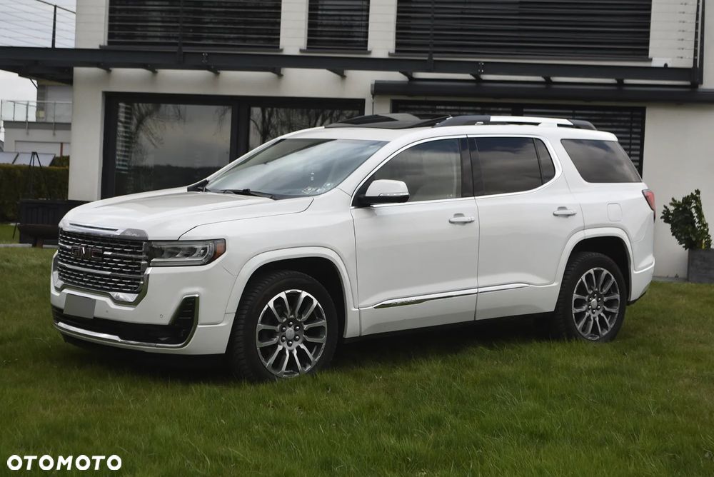 GMC Acadia - 2