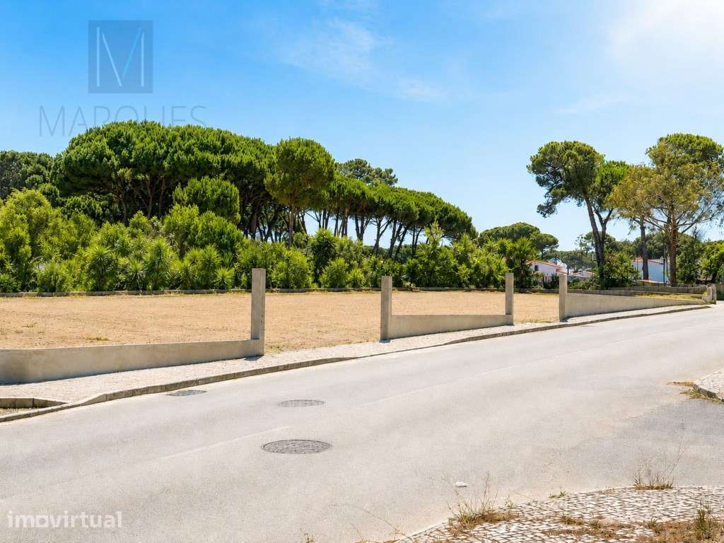 Terreno com Projeto para 3 Moradias de Luxo - Lagoa de Albufeira - Grande imagem: 4/5