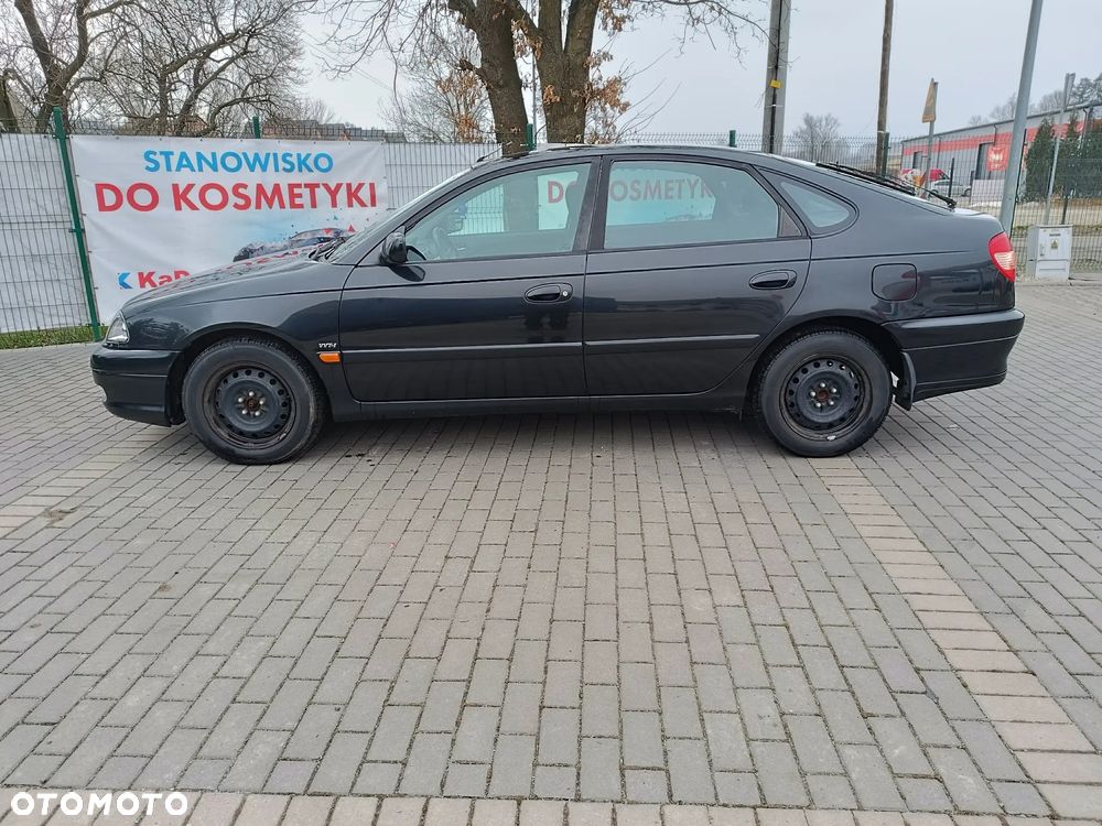 Toyota Avensis 1.8 VVT-i Terra Plus - 20