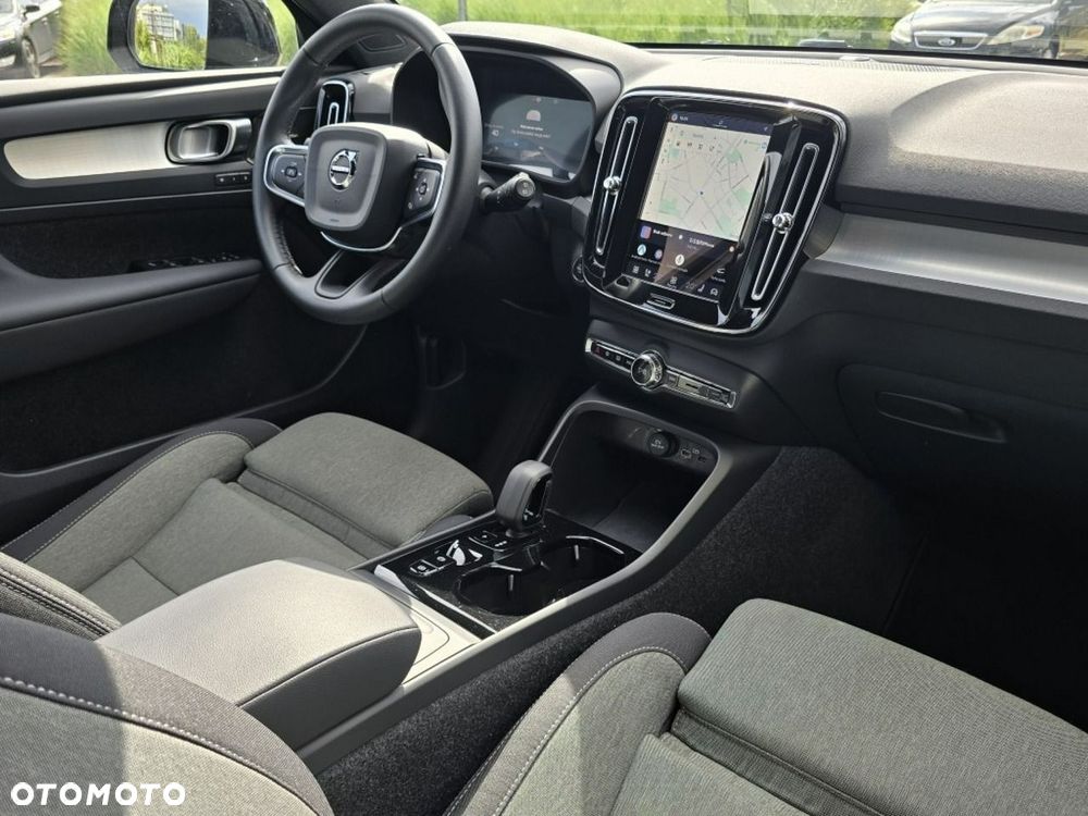 Volvo XC 40 B4 Plus Dark - 12