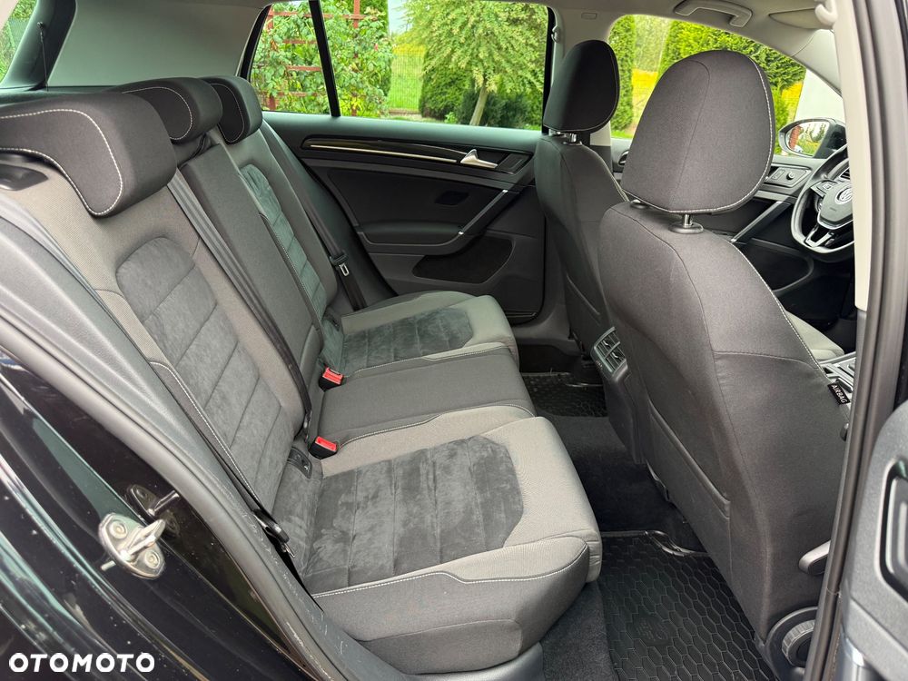 Volkswagen Golf - 20