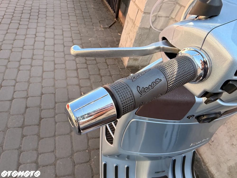Vespa GTS - 19