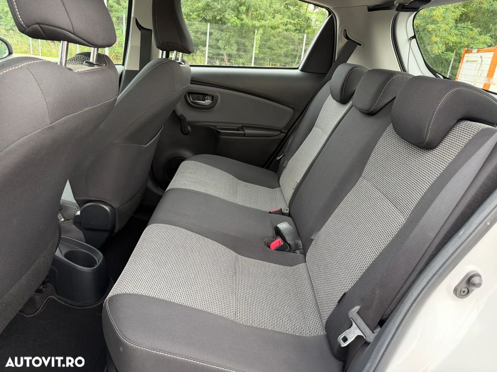 Toyota Yaris 1.5 VVT-i HSD Active - 18
