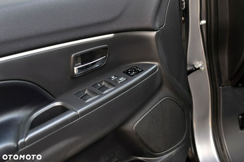 Mitsubishi ASX - 14