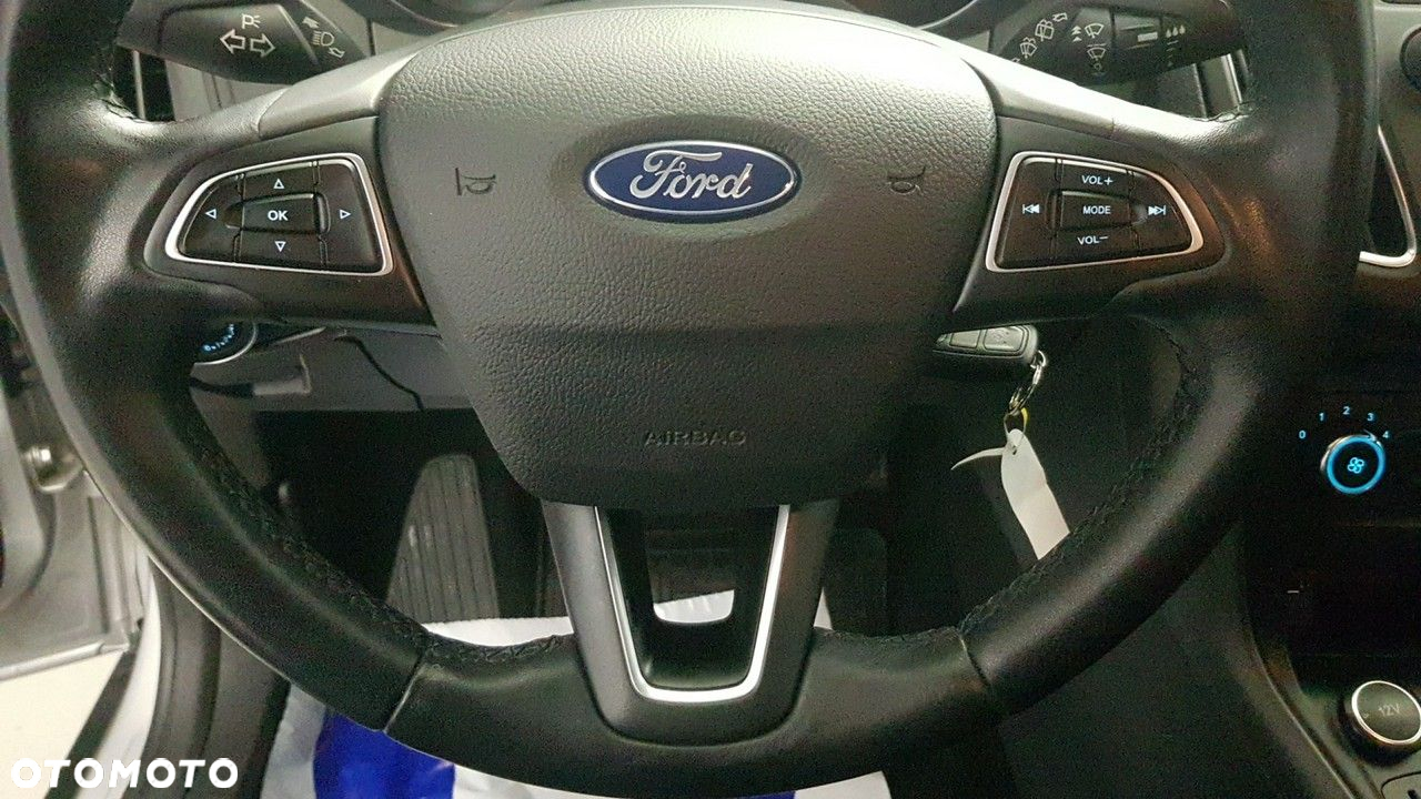 Ford Focus - 27