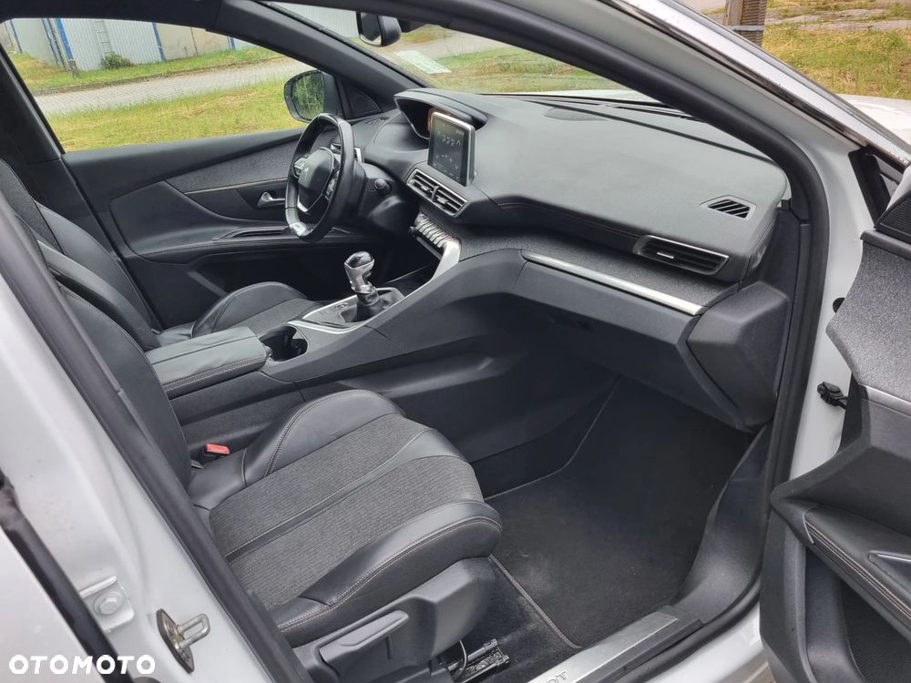 Peugeot 5008 - 16