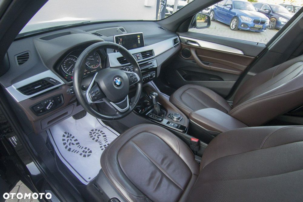 BMW X1 xDrive20d Sport Line - 17