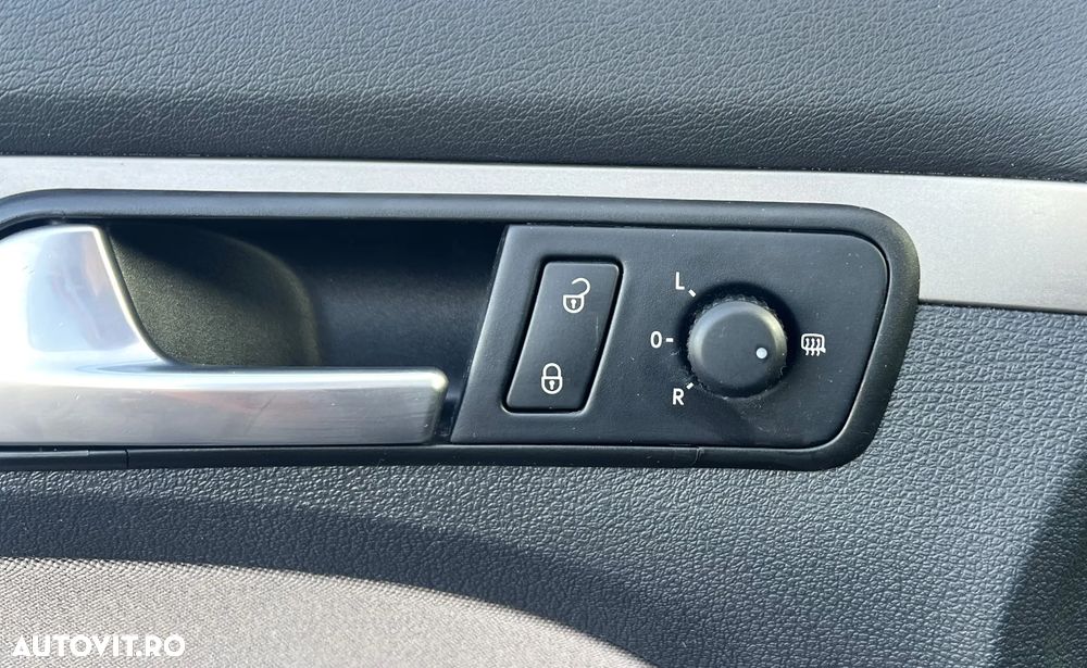 Volkswagen Touran 2.0 TDI DPF Cross - 11