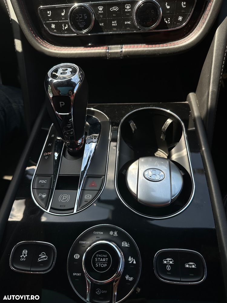 Bentley Bentayga W12 Mulliner - 12