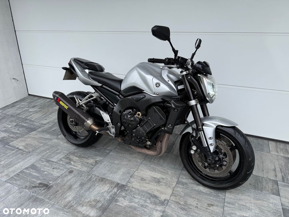 Yamaha FZ - 12