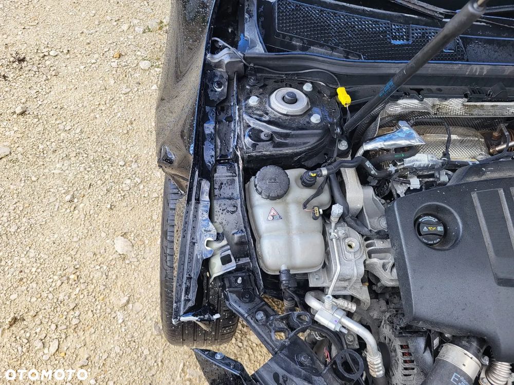 Mercedes-Benz CLA - 13