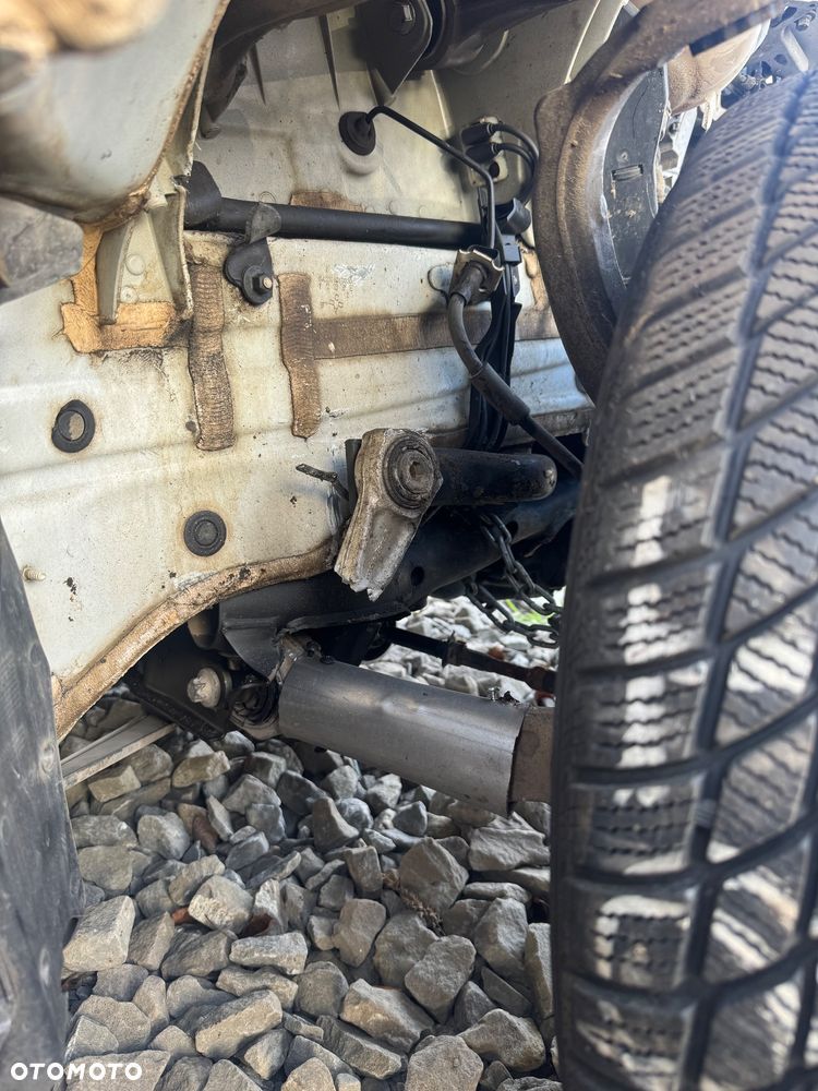 Mercedes-Benz Klasa C 180 9G-TRONIC Edition - 10