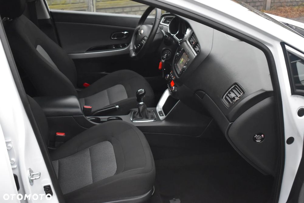 Kia Ceed 1.4 CVVT Dream-Team Edition - 30