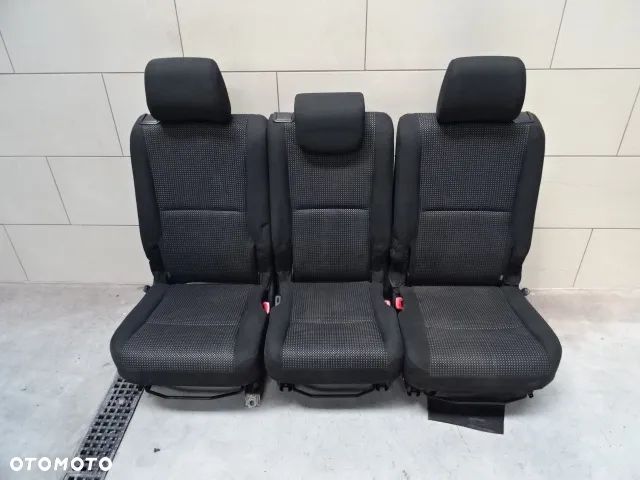 FOTEL FOTELE TYŁ TOYOTA COROLLA VERSO II NR37
