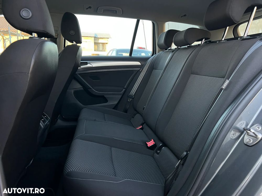 Volkswagen Golf 1.6 TDI DSG Comfortline - 7