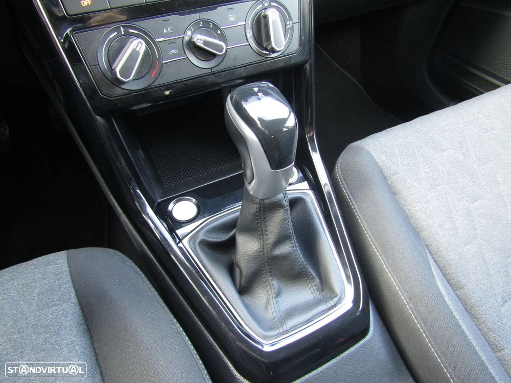 VW T-Cross 1.0 TSI Urban DSG - 14