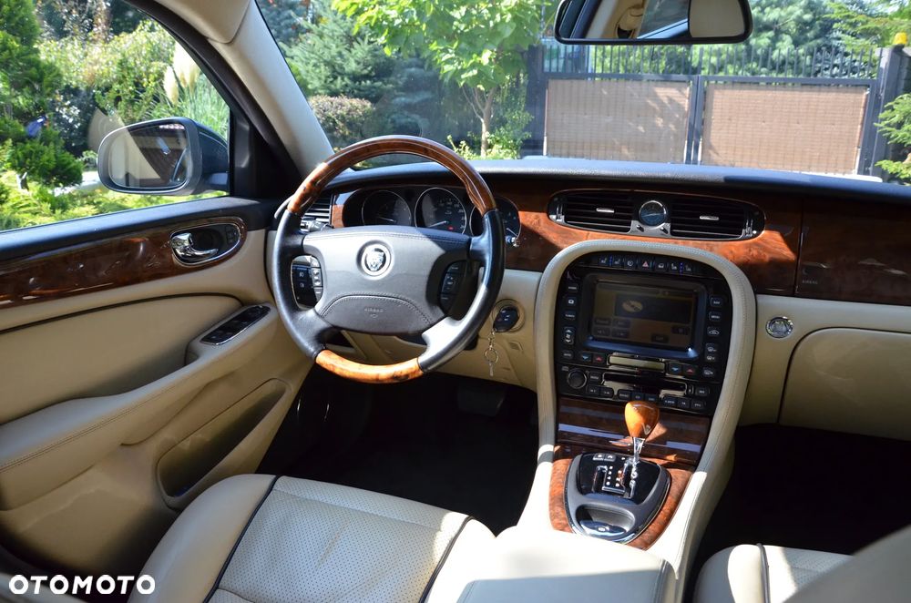 Jaguar XJ XJ6 2.7 Twin Turbo Executive Last Edition - 18