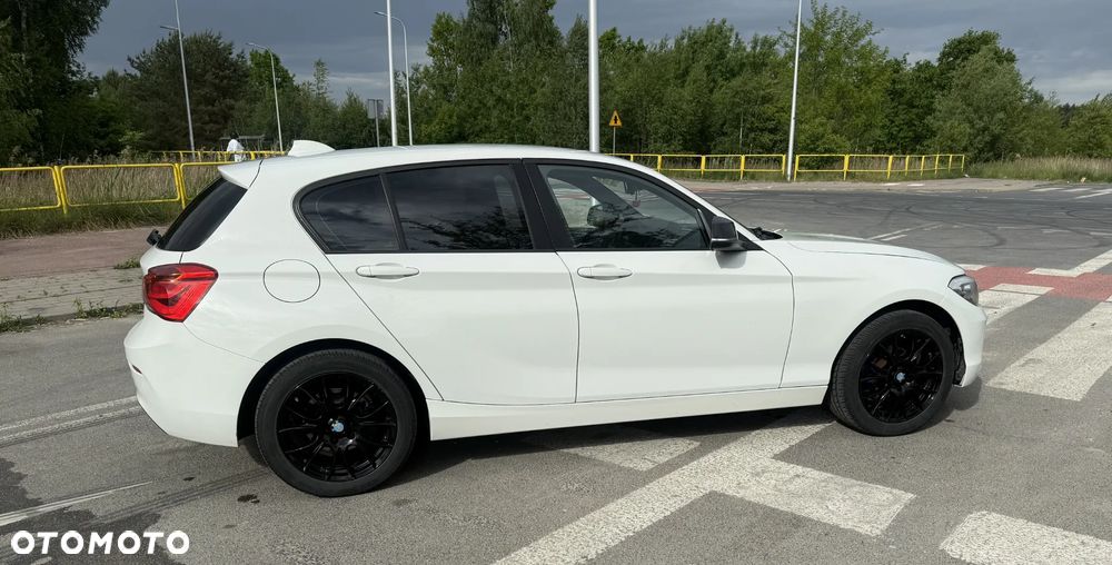 BMW Seria 1 116i - 4