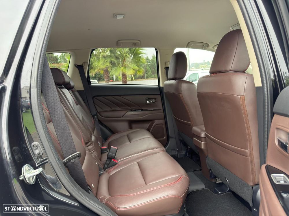 Mitsubishi Outlander 2.0 Instyle Navi - 7