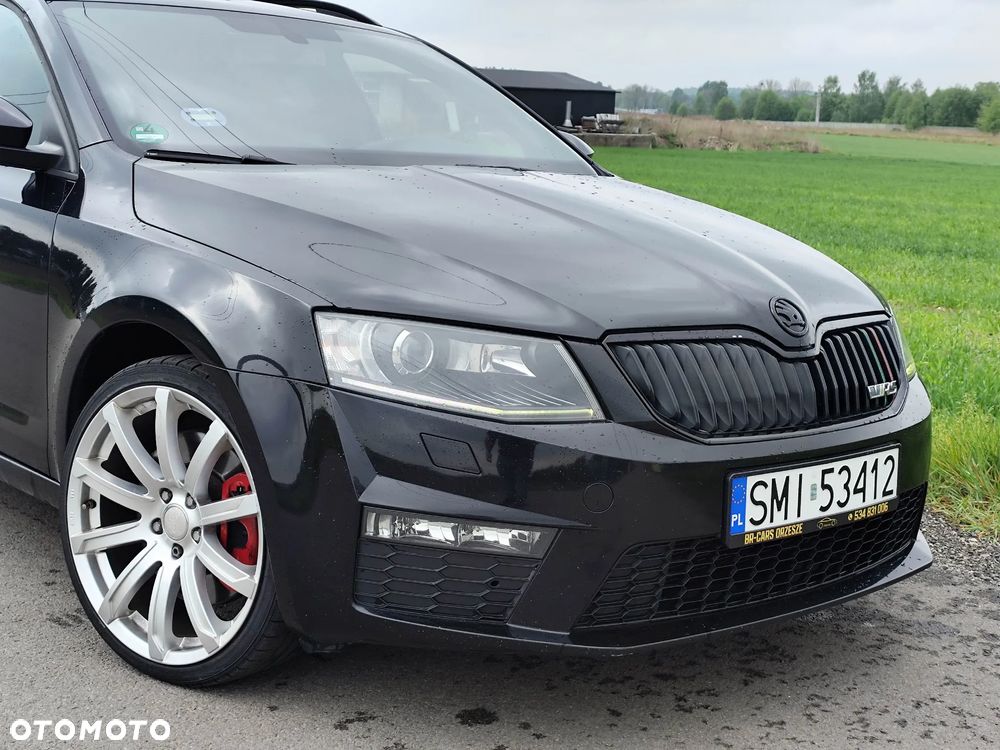 Skoda Octavia 2.0 TDI DSG RS - 17