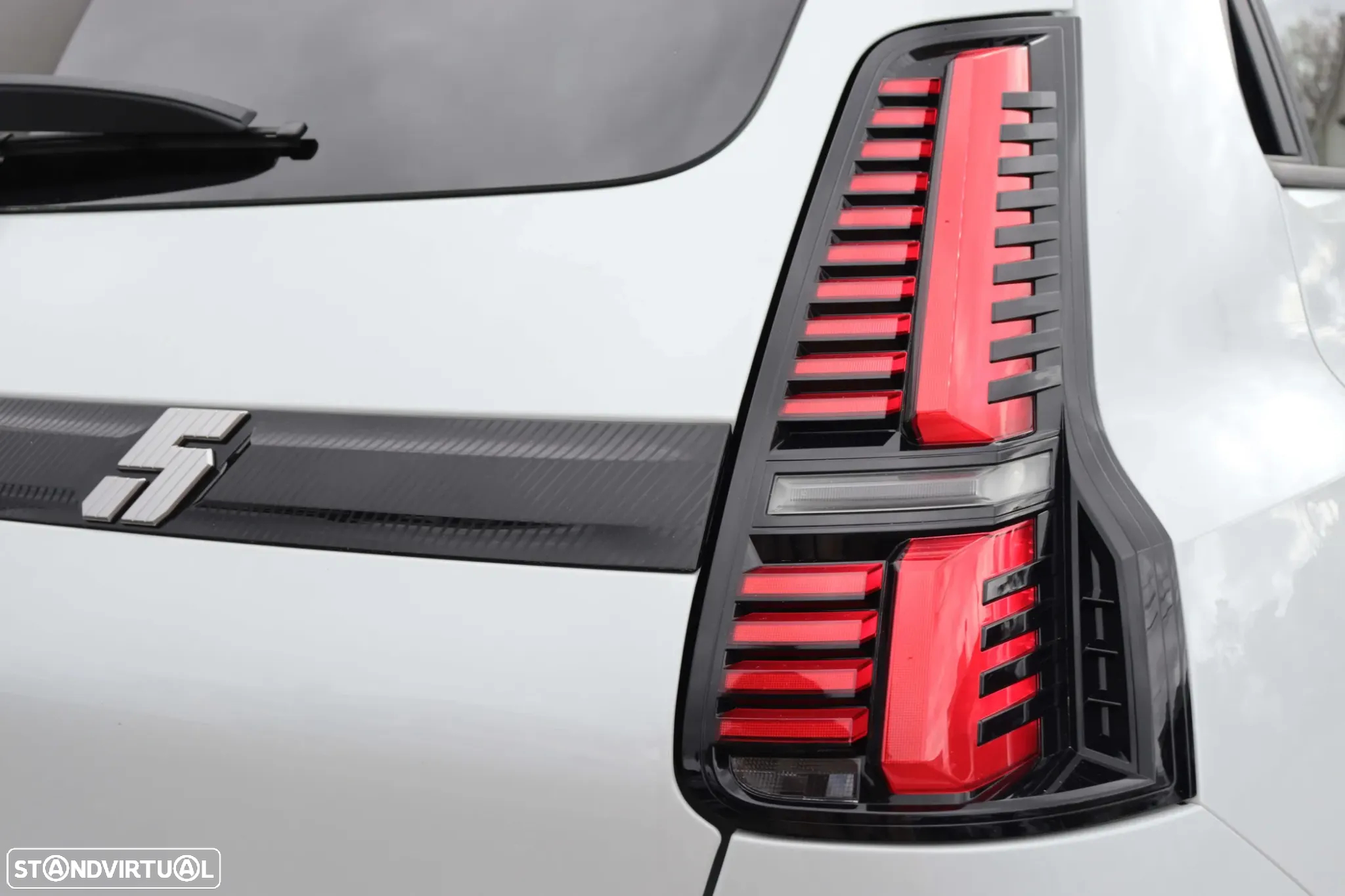 Renault 5 E-Tech 52 kWh Techno Autonomia Conforto - 8