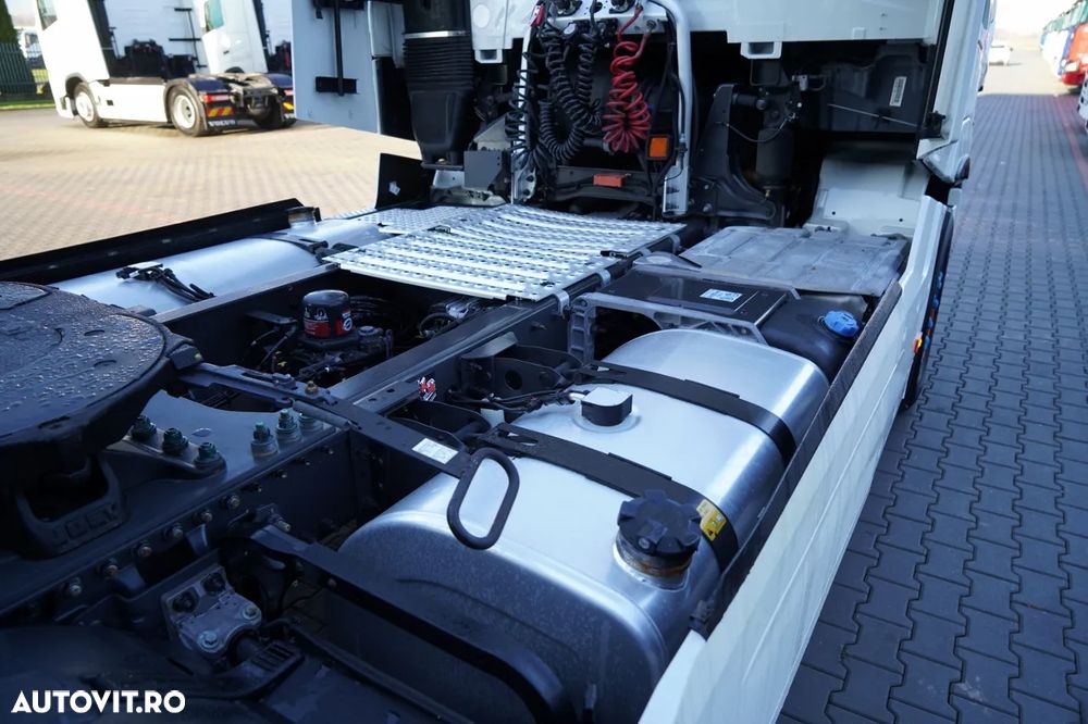 Renault T 520 / RETARDER / PIELE / LIMITED / TEAM ALPINE - 16