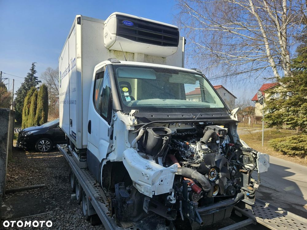 Iveco DAILY 35C18 CHŁODNIA  / KONTENER - 2