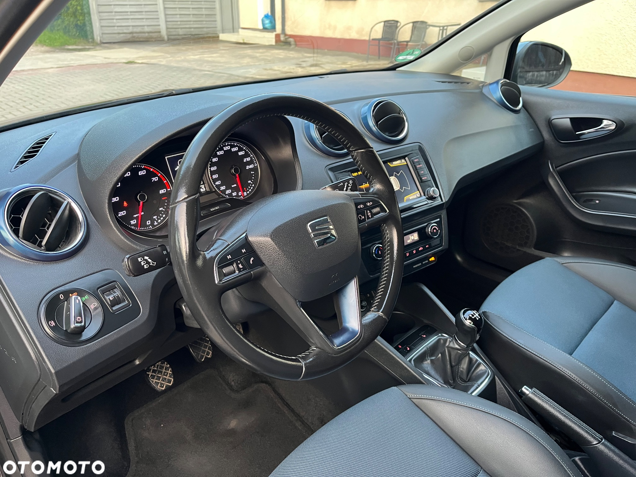 Seat Ibiza 1.2 TSI CONNECT - 7