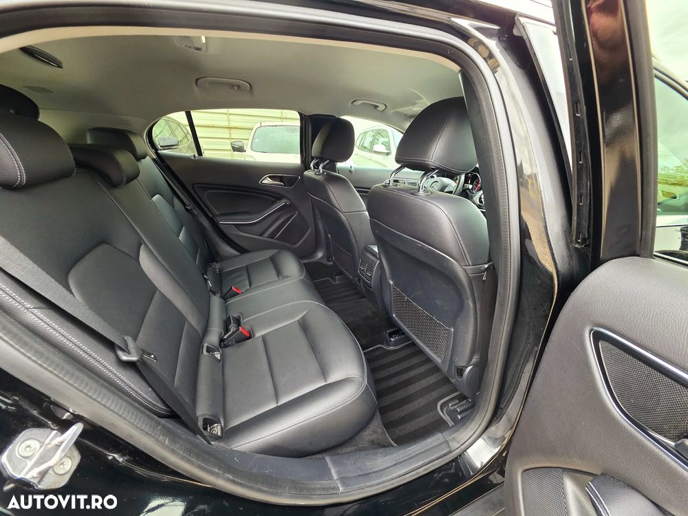 Mercedes-Benz GLA 200 7G-DCT AMG Line - 17